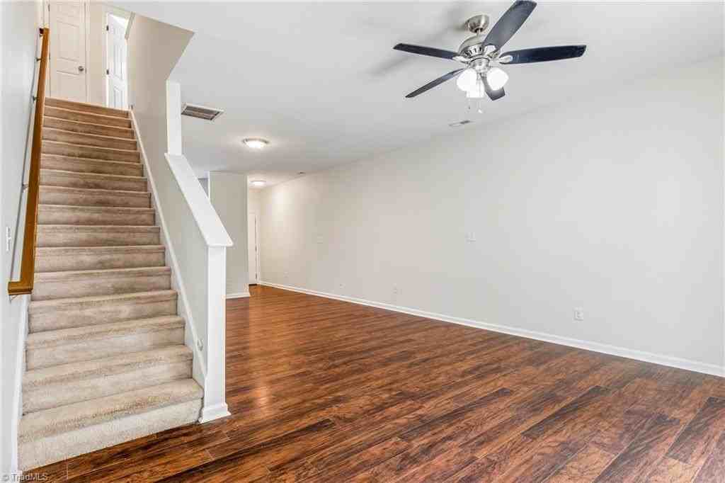 105 Sommerwall Pl - Photo 6 of 24