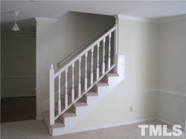111 Charter Oaks Cir - Photo 7 of 9