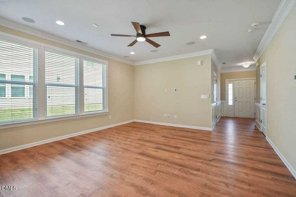2120 Junewood Ln - Photo 7 of 40