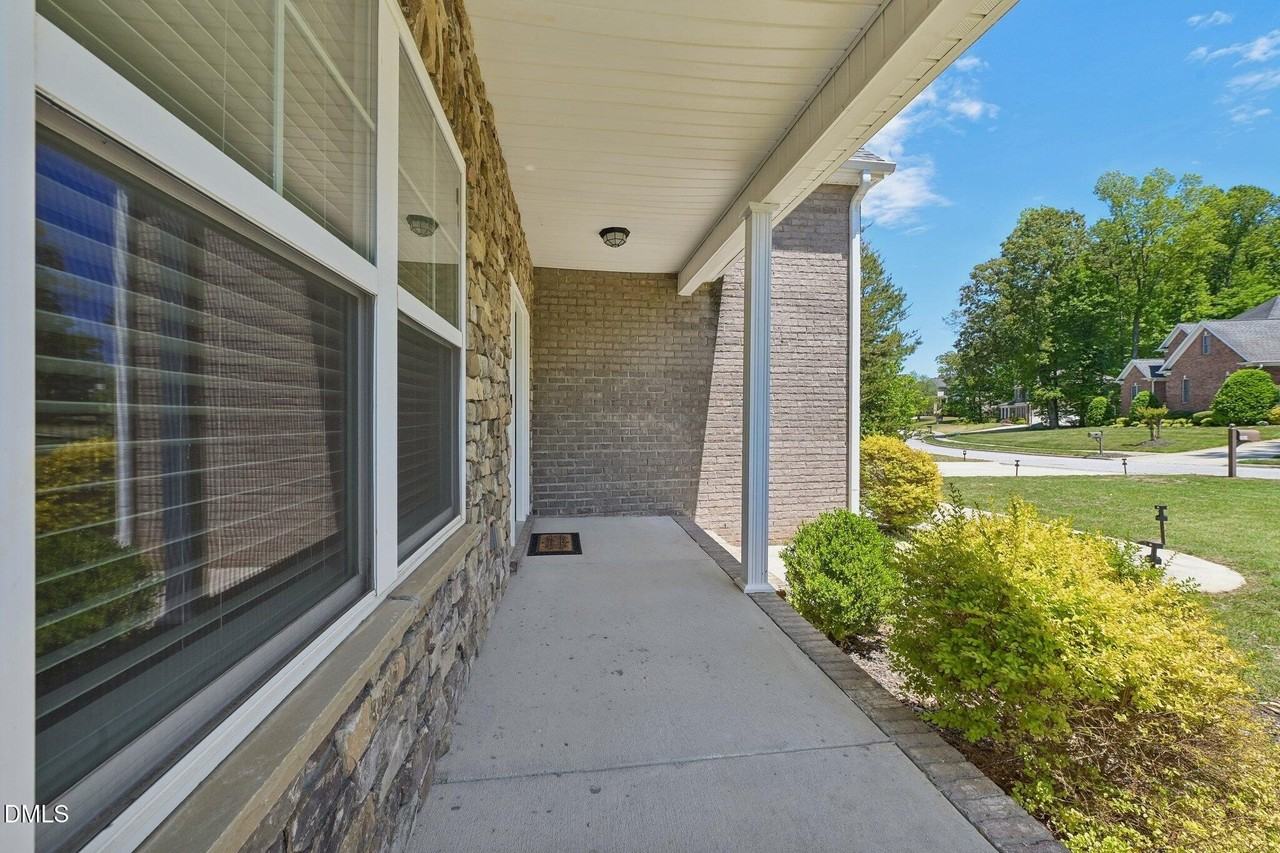 3924 Fox Grove Trl - Photo 5 of 50