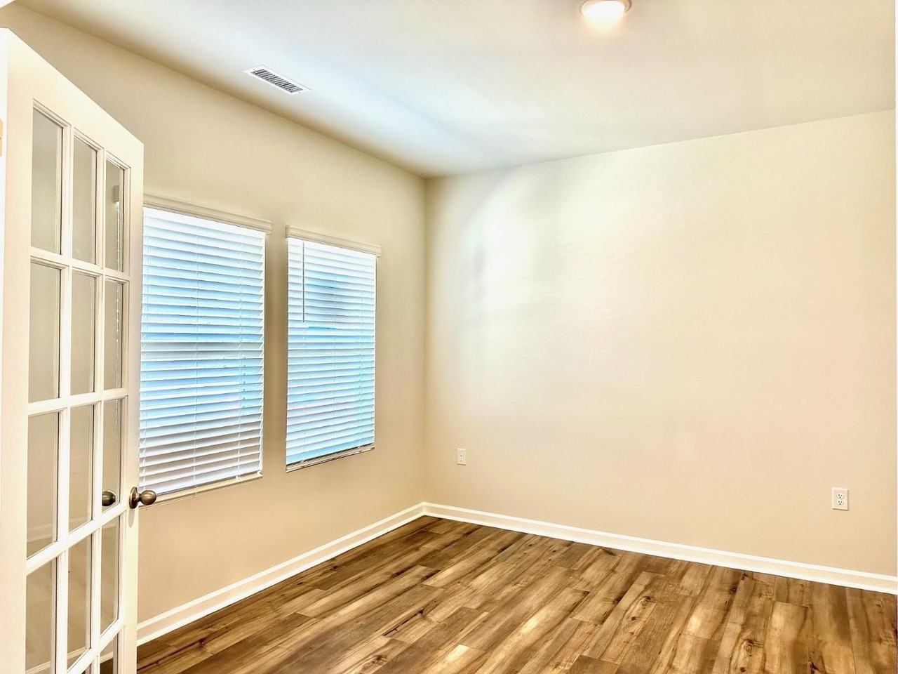 902 Crow Branch Dr - Photo 7 of 18