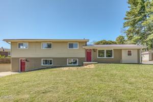 featured image of 1216 Norway St #102