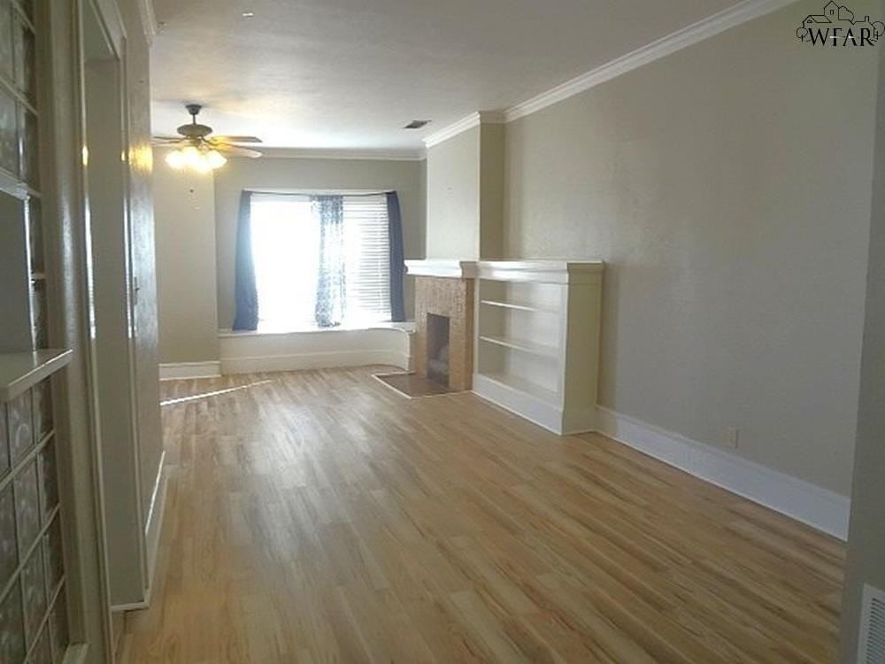 2902 Avenue L - Photo 3 of 15