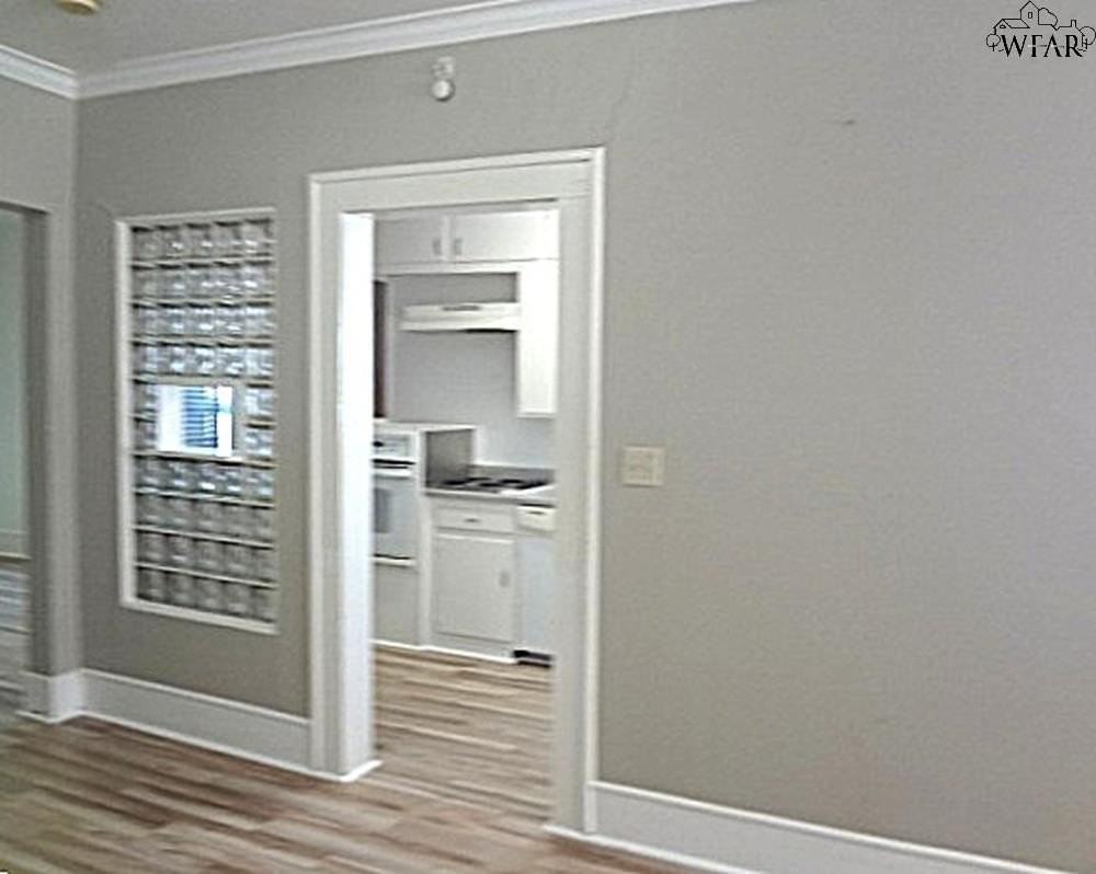 2902 Avenue L - Photo 5 of 15