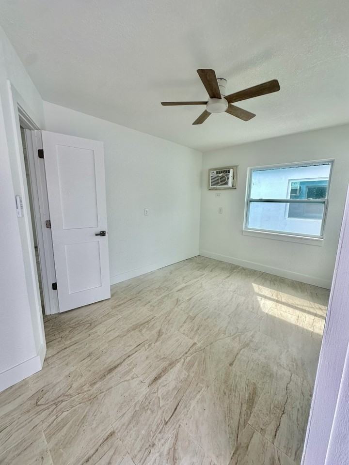 150 147th Ave E - Photo 5 of 13