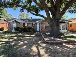 featured image of 4617 Langford Ln