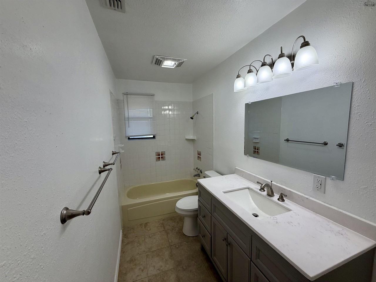 4617 Langford Ln - Photo 7 of 13