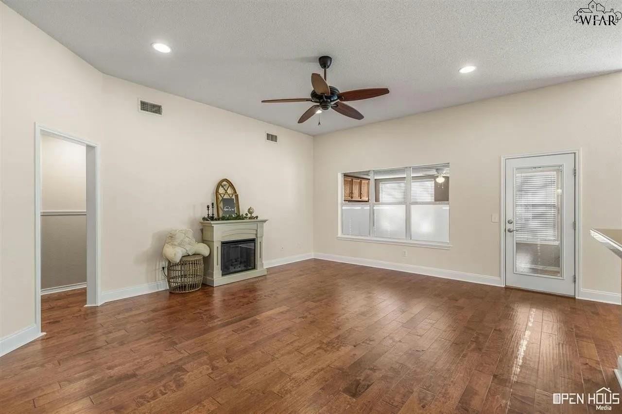 6 Twelve Oaks Ct - Photo 5 of 30