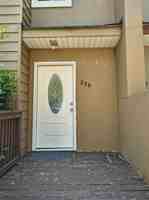 featured image of 220 Charleston Ave