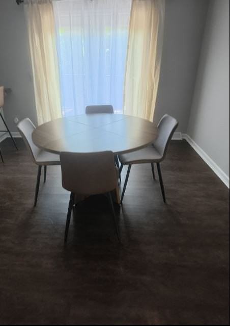 220 Charleston Ave - Photo 4 of 7