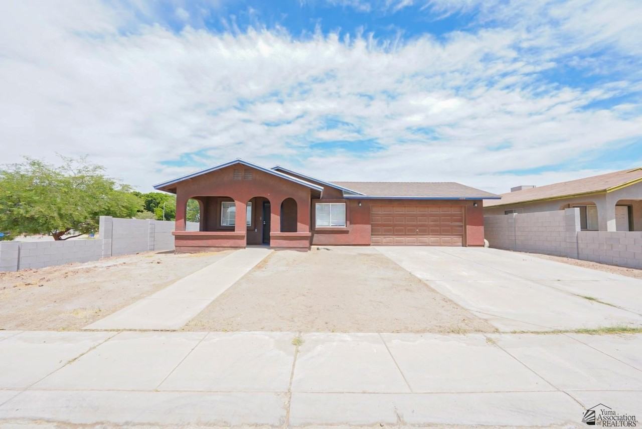 604 E Yucca St - Photo 2 of 20