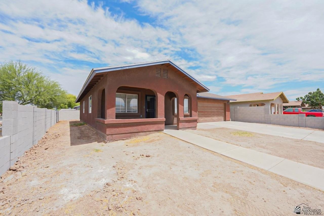 604 E Yucca St - Photo 3 of 20