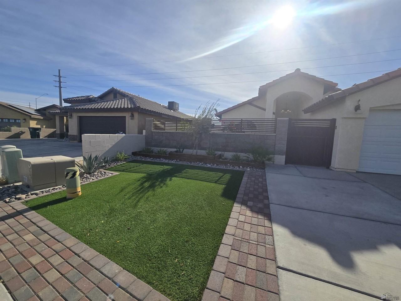 417 N San Juan Ln - Photo 2 of 18