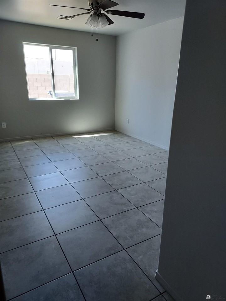 179 W 12th St #B - Photo 6 of 13