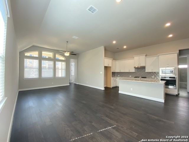 27715 Dana Creek Dr - Photo 6 of 11