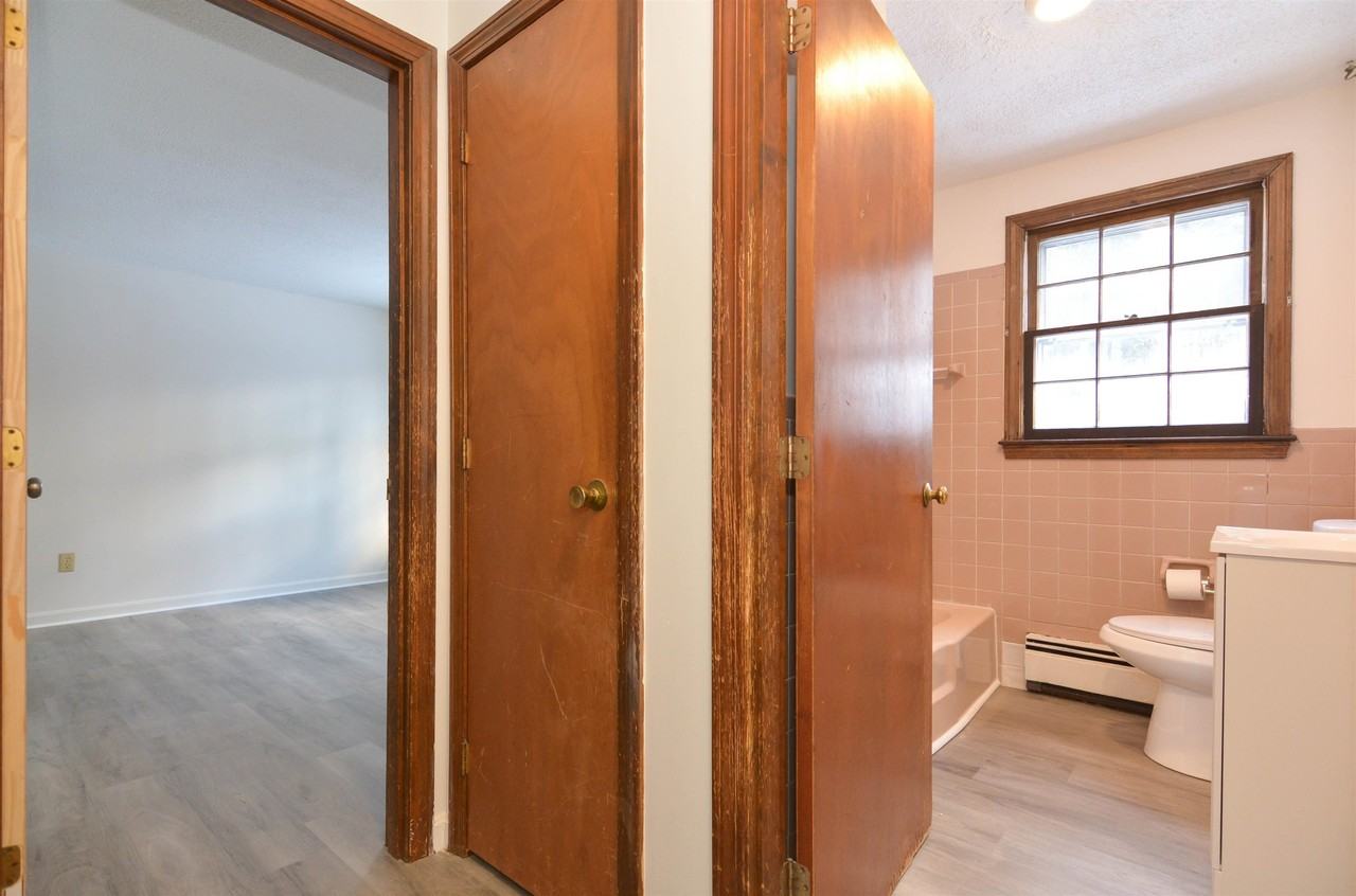 3 Holly Ln - Photo 7 of 18