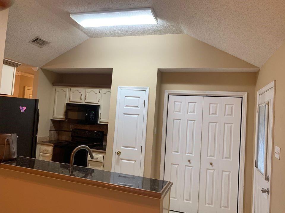 205 2nd St - Photo 3 of 10
