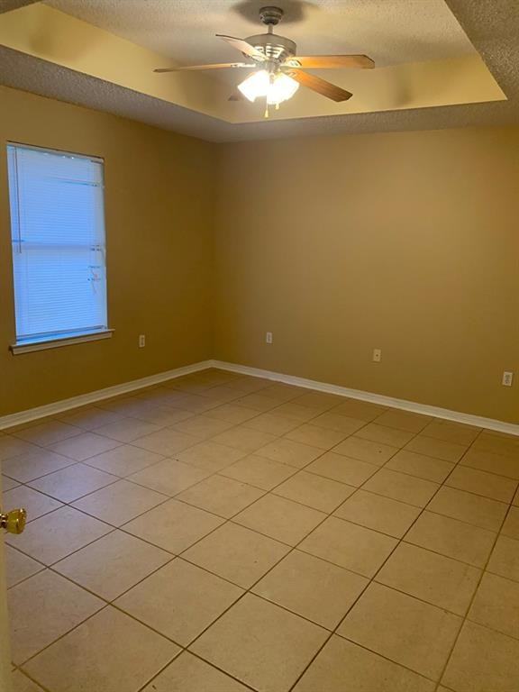205 2nd St - Photo 6 of 10