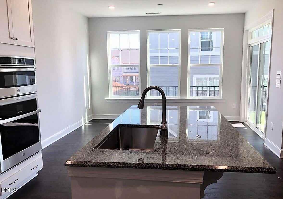 203 Condra Rd - Photo 6 of 26