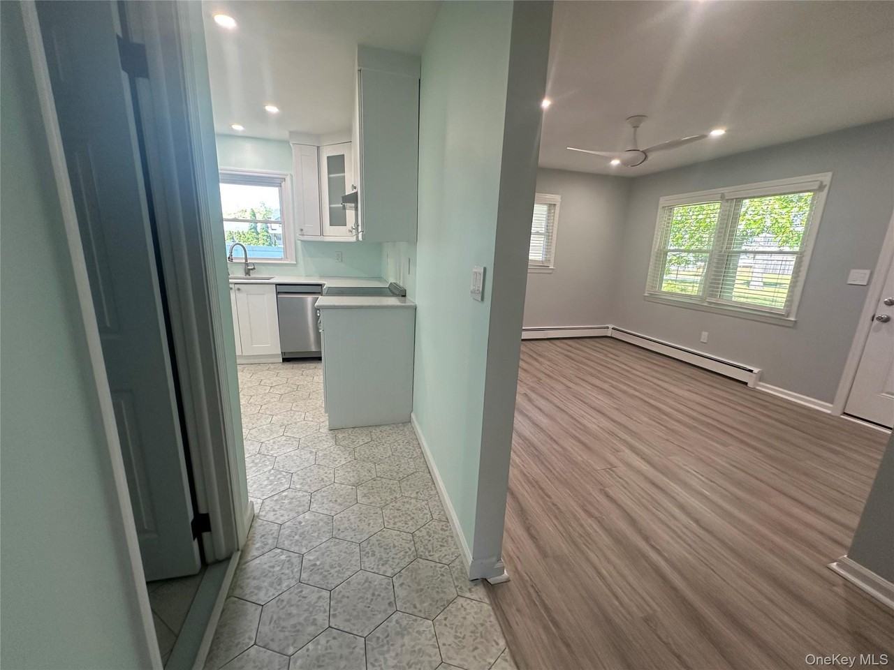 7 Bolton Dr - Photo 5 of 10