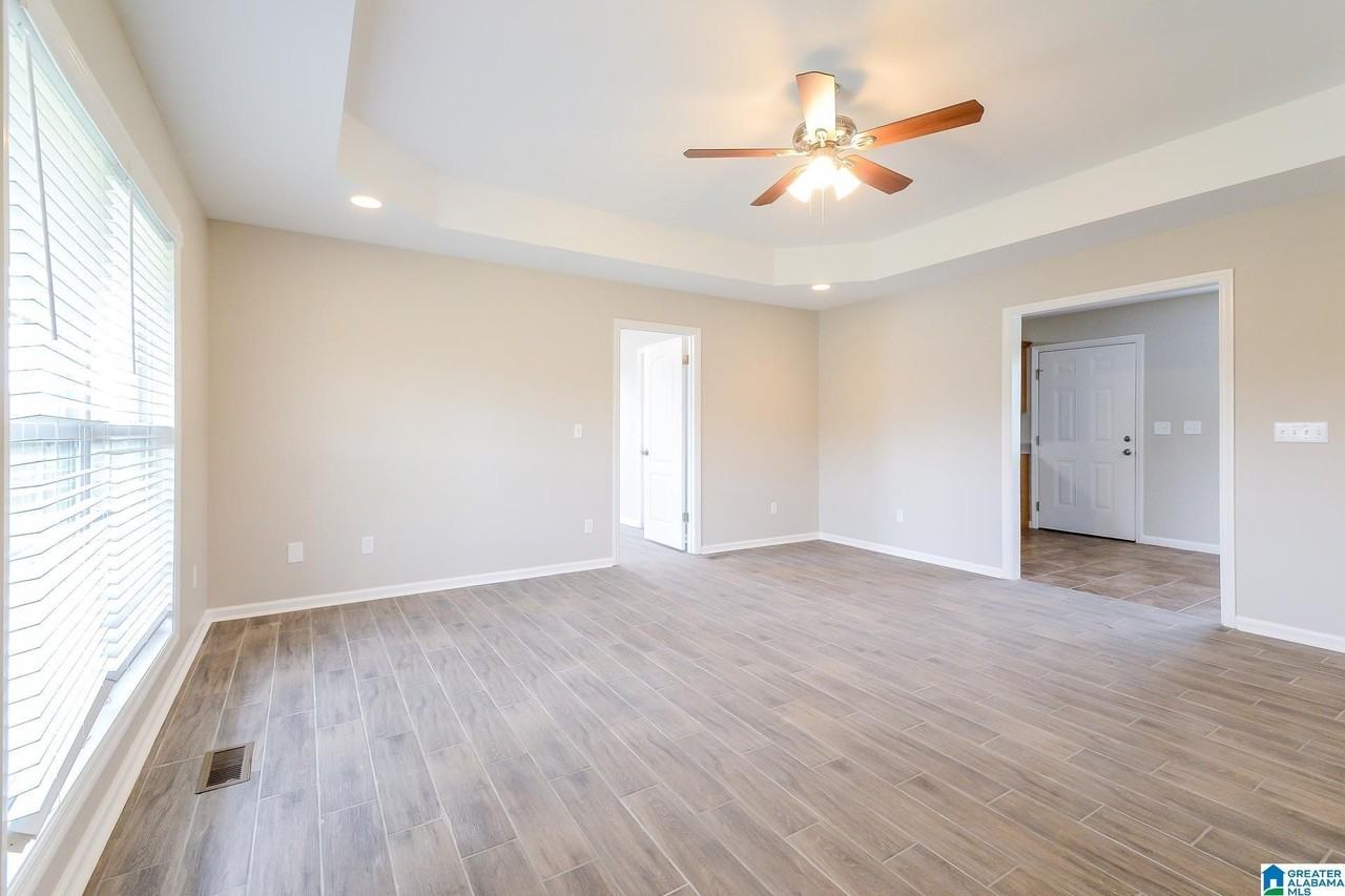 212 Quail Hollow Rd - Photo 4 of 16