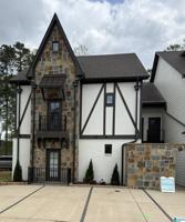 featured image of 4425 Lennox Pl