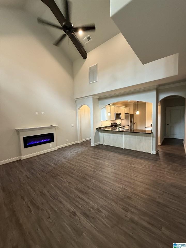 4425 Lennox Pl - Photo 5 of 35