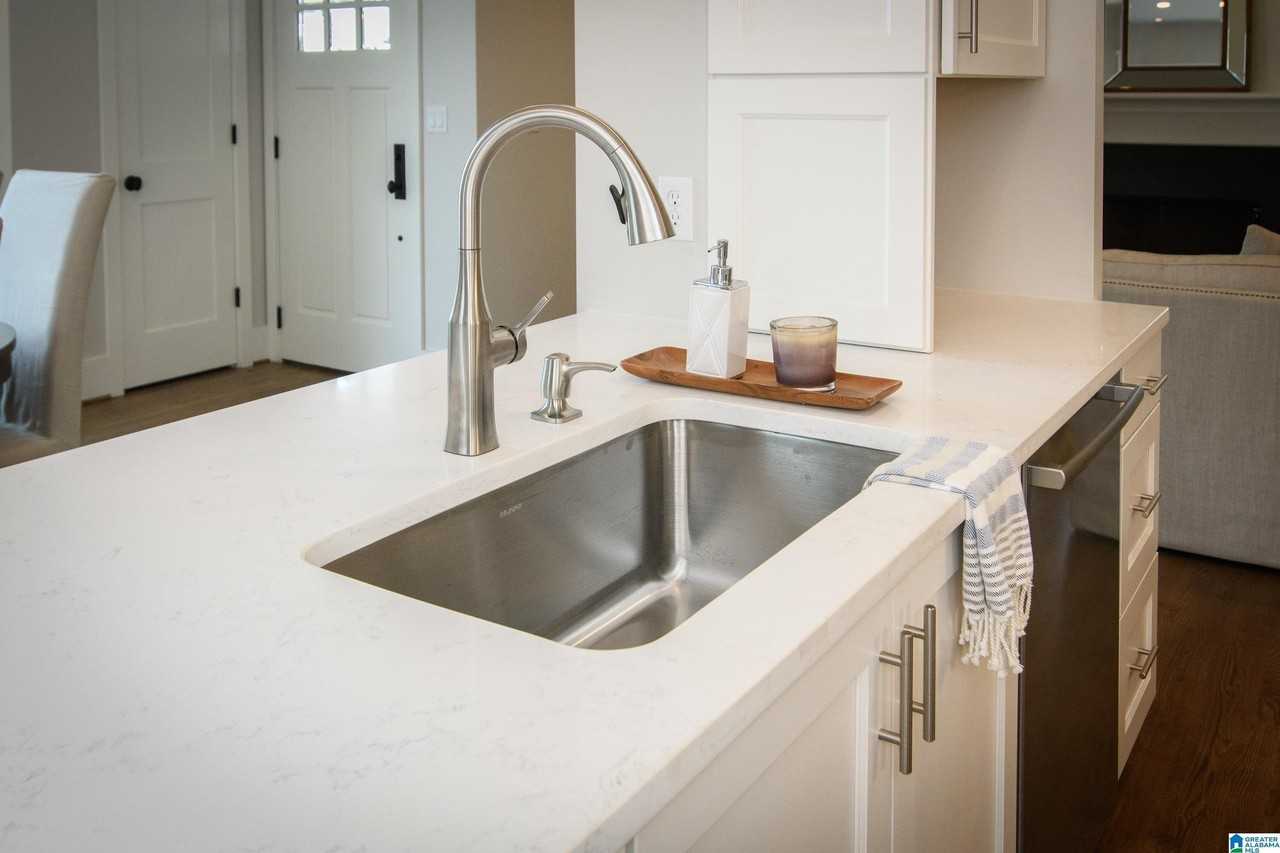3729 5th Ave - Photo 5 of 14