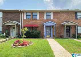 featured image of 2404 Hampstead Dr