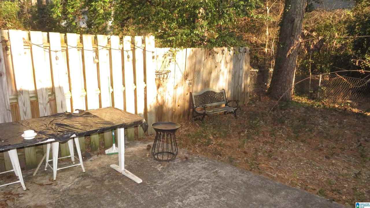 3937 Montclair Rd - Photo 3 of 38