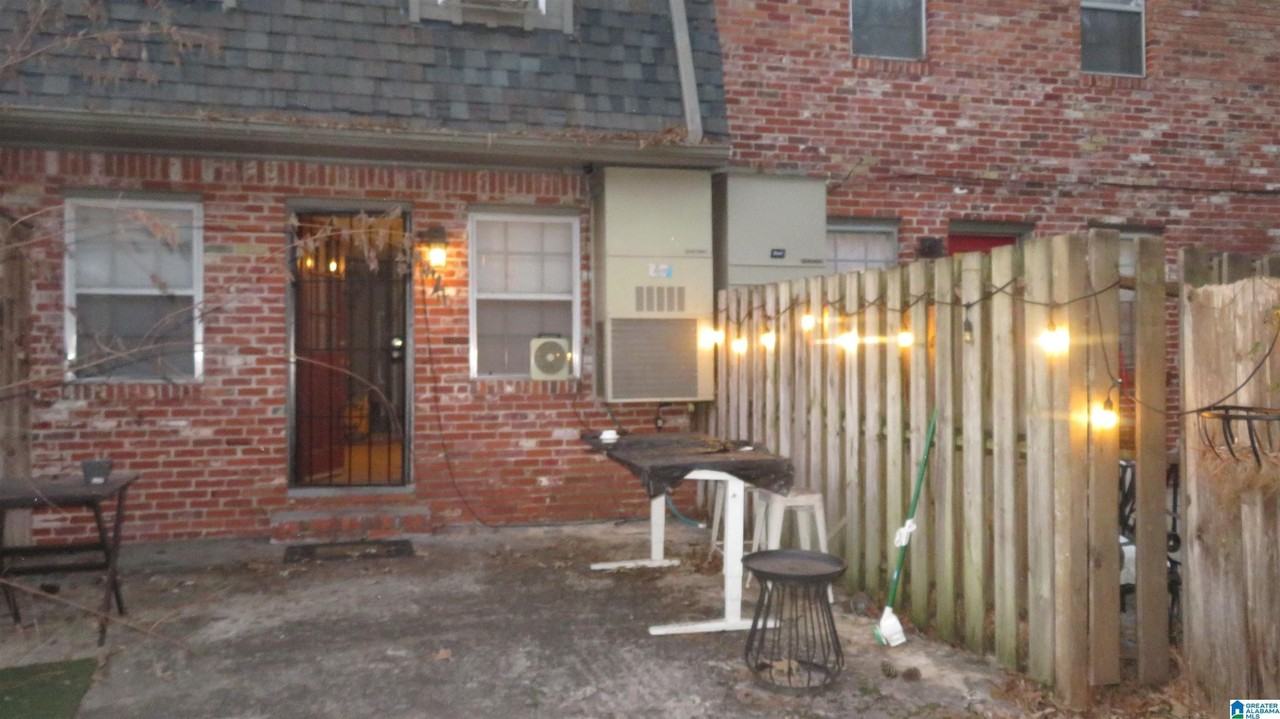 3937 Montclair Rd - Photo 6 of 38
