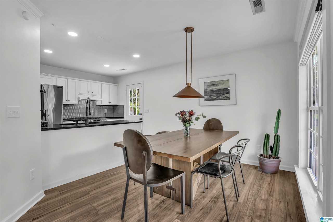 741 47th Pl S - Photo 3 of 16