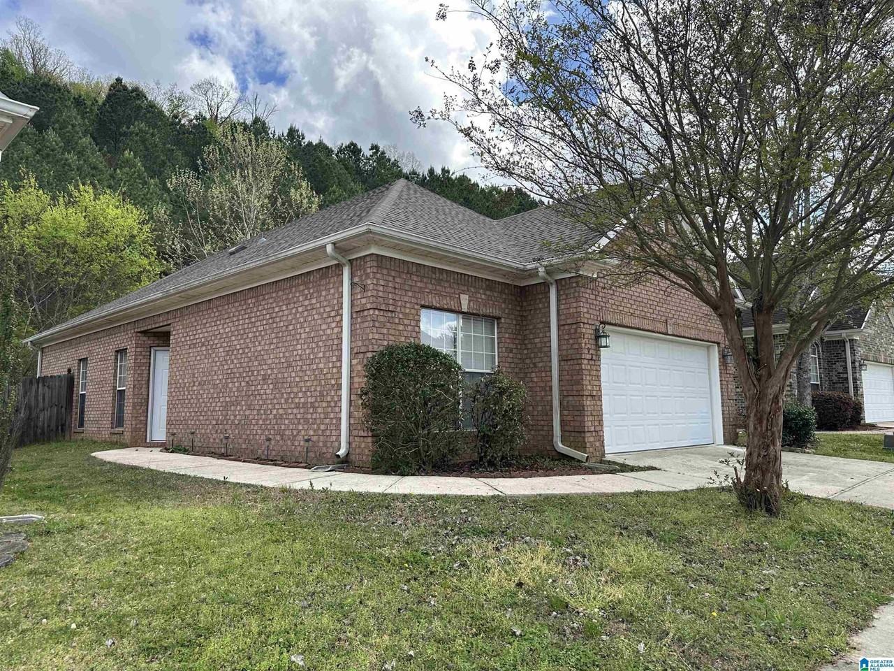 1103 Castlemaine Dr - Photo 2 of 27