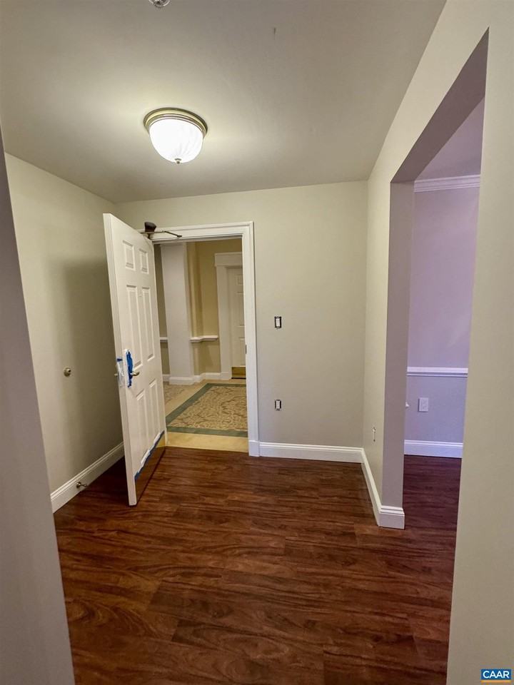 500 Crestwood Dr #2101 - Photo 6 of 21