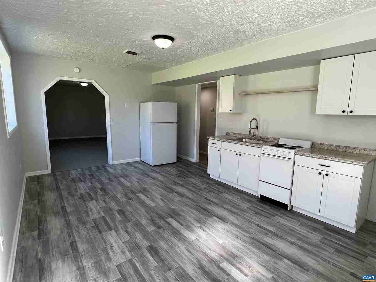 1307 King St #B - Photo 4 of 30