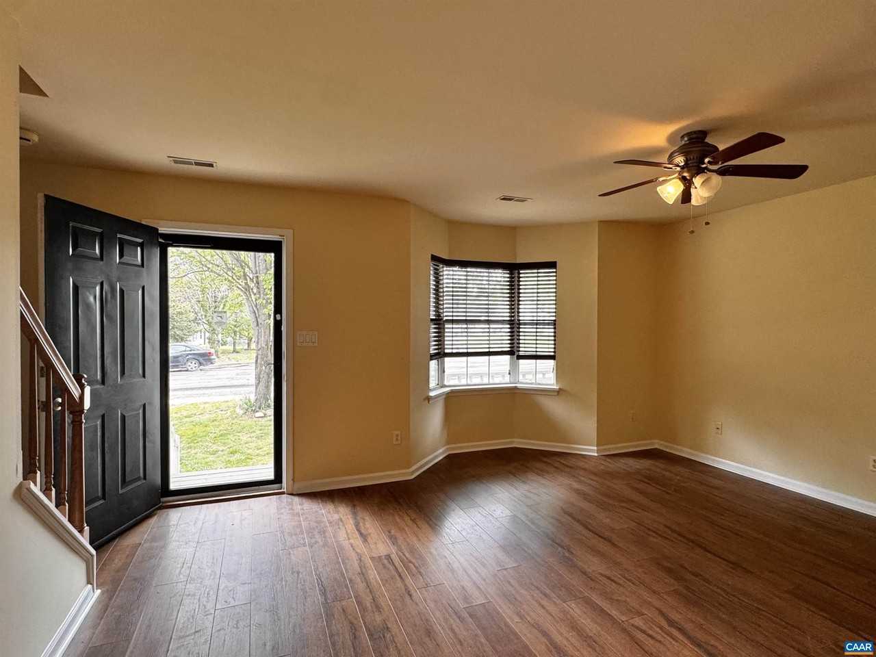 4644 Briarwood Dr - Photo 4 of 50