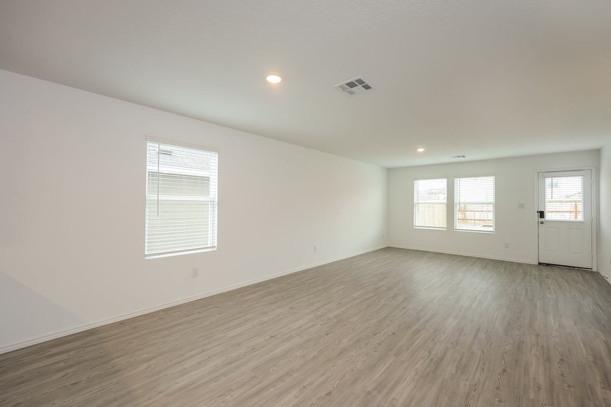 10727 Hernando Ct - Photo 3 of 15