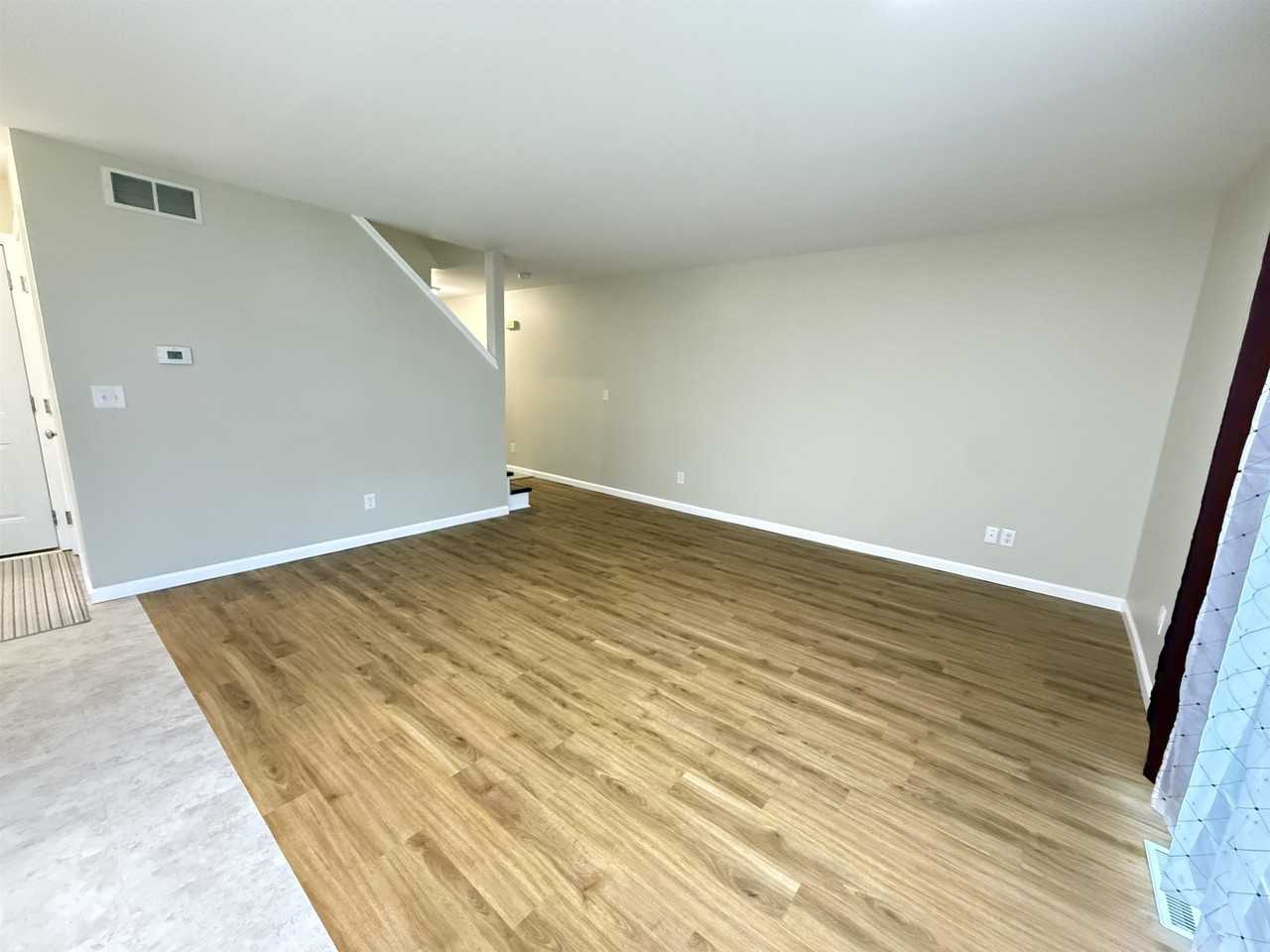 6215 Loretta Ln - Photo 3 of 16