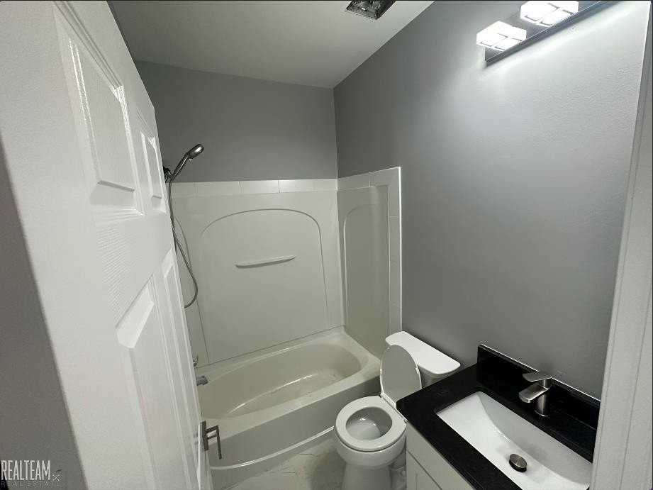 43061 Burlington Dr - Photo 5 of 14