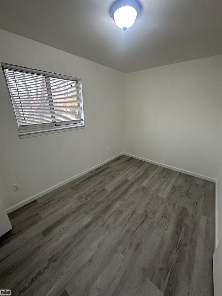60 60 Logan - Unit 7A Street - Photo 4 of 8