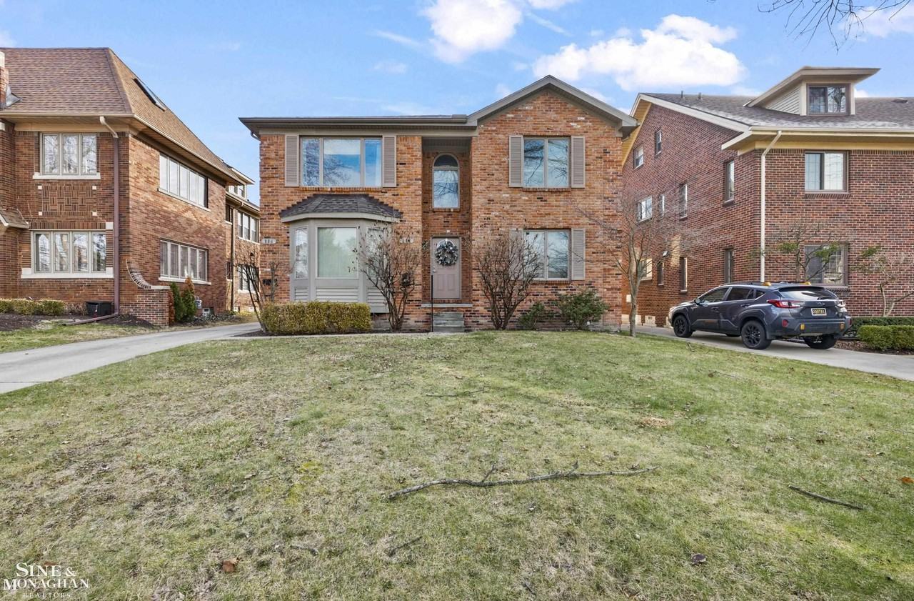 904 Trombley Rd