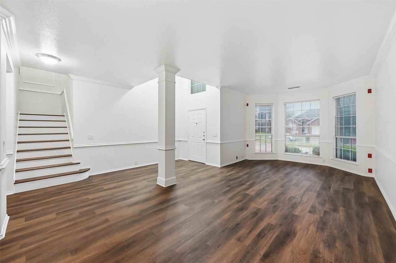 2216 Oak Park Dr - Photo 3 of 24