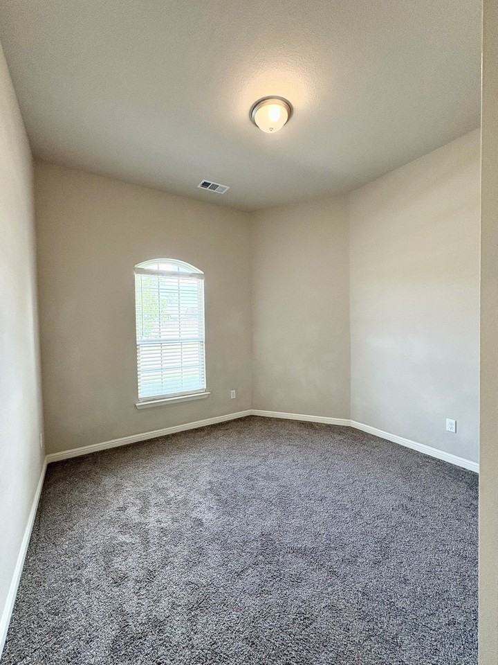 293 Cisco Trl - Photo 6 of 19