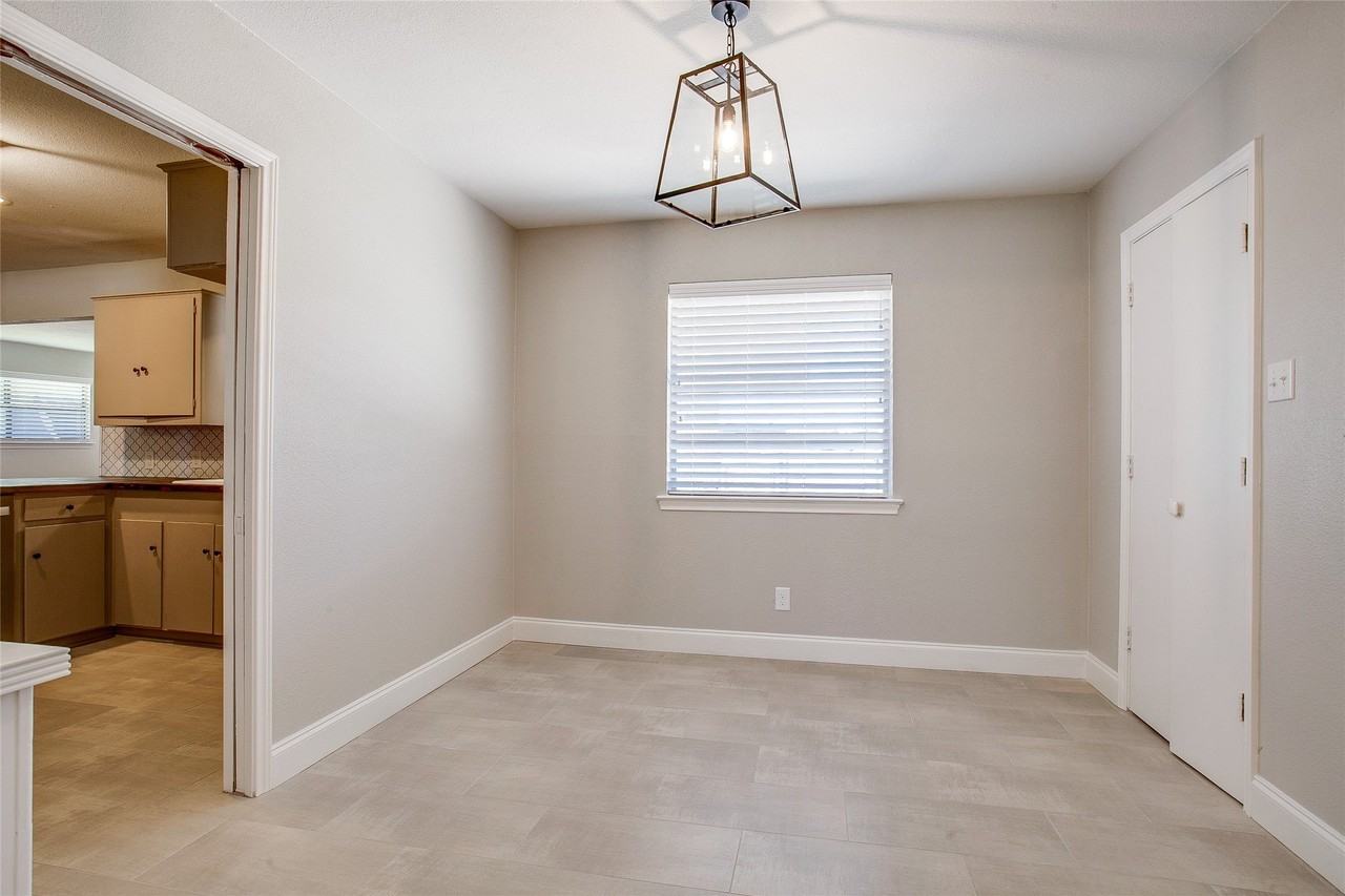 220 220 N Town E Boulevard - Photo 7 of 29