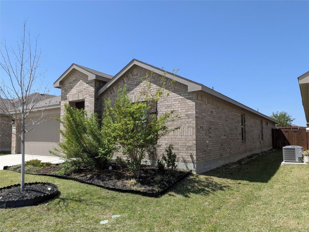 9513 Doverglen Dr - Photo 3 of 30