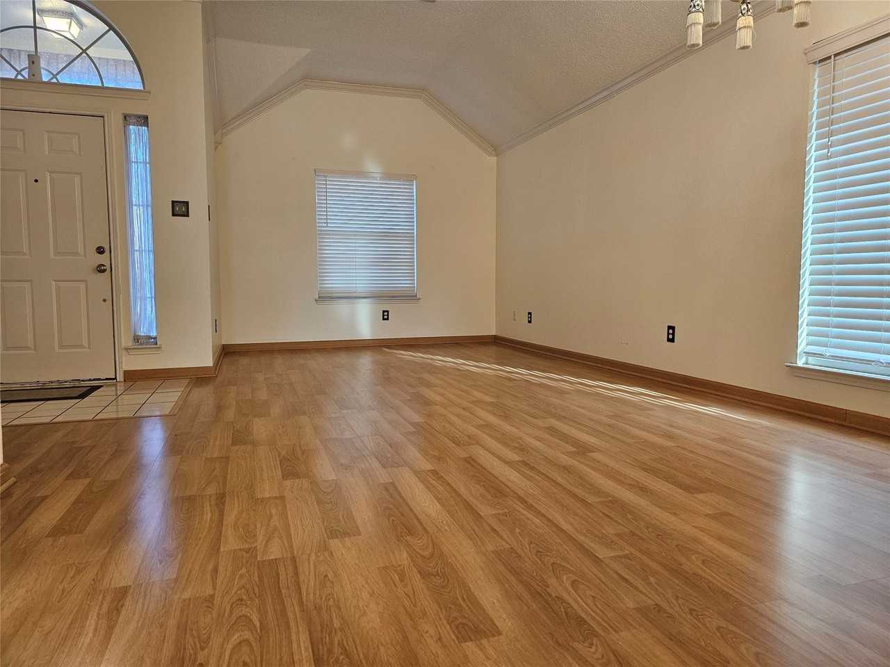 7783 Park Run Rd - Photo 2 of 21