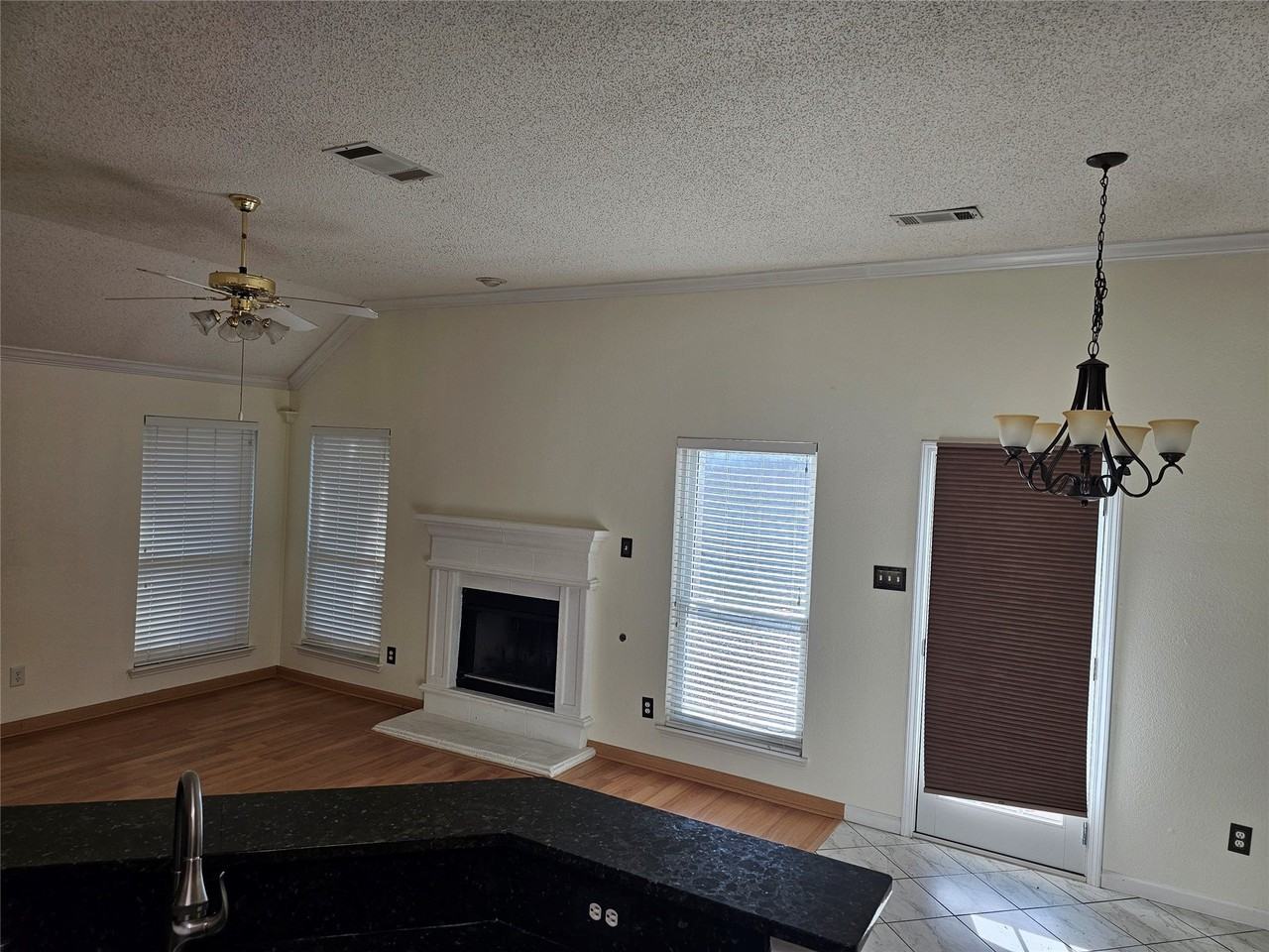 7783 Park Run Rd - Photo 4 of 21