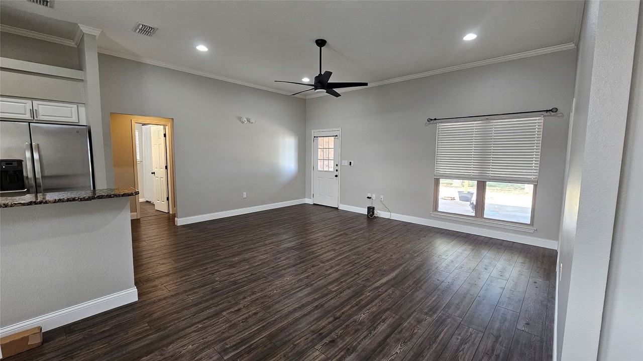 914 Key Ln - Photo 3 of 16
