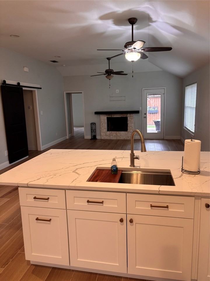 8436 Ruthette Dr - Photo 2 of 11