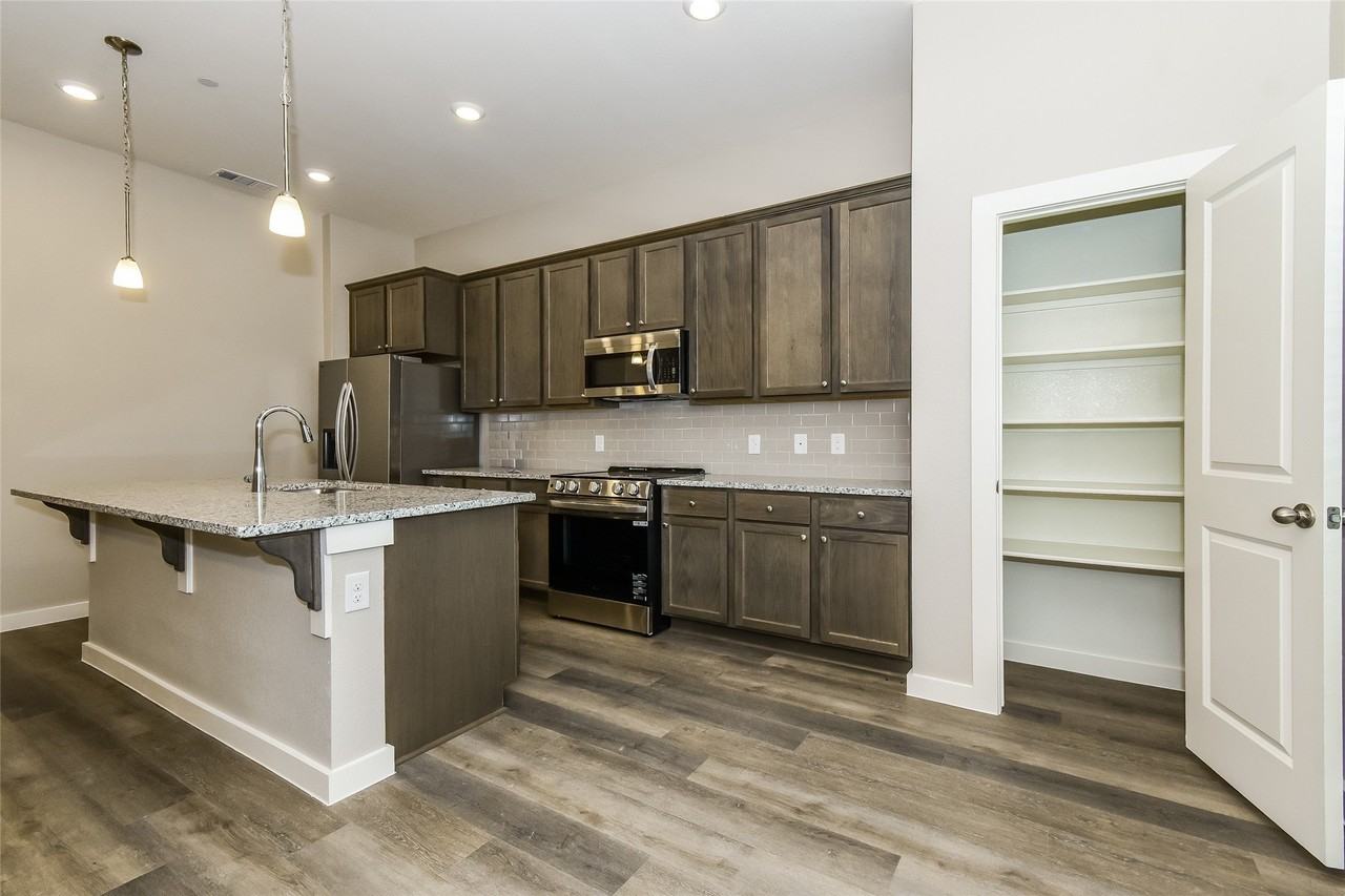 3023 Songbird Ln - Photo 4 of 19